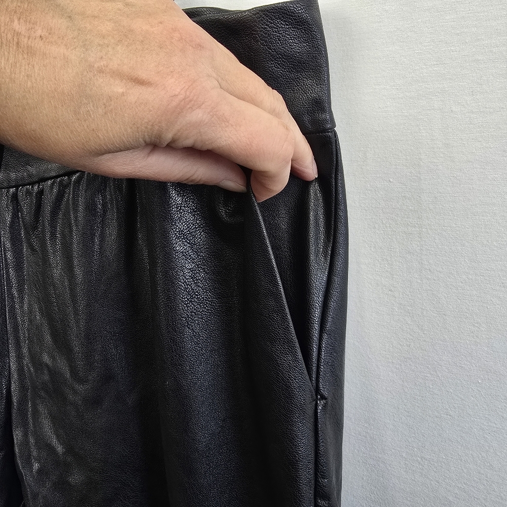 Commando Faux Leather Jogger Black XL - Picture 8 of 10